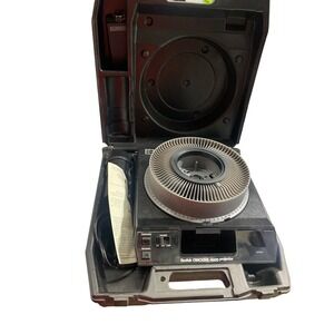 Vintage Kodak Carousel 4600 Projector with Remote and Case‎